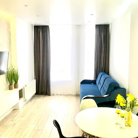 Apartment Osapart In A Complex Semycvit 2
